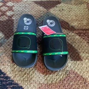 Nike offcourt slide Oregon